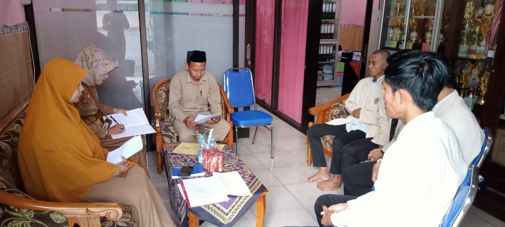 Monev RTL Workshop oleh Tim Inovasi Jawa Timur di SD Integral Luqman Al-Hakim Sumenep